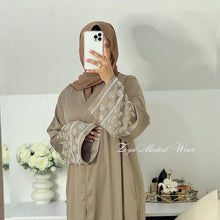 Load image into Gallery viewer, Saira Abaya