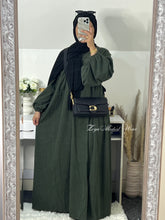 Load image into Gallery viewer, Closed Corduroy Abaya