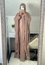 Load image into Gallery viewer, Madiha Abaya