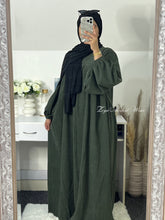 Load image into Gallery viewer, Closed Corduroy Abaya