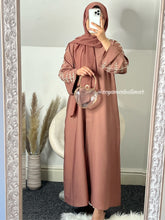 Load image into Gallery viewer, Zameelah Abaya