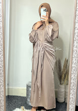 Load image into Gallery viewer, Zaynah Abaya in Khaki