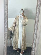 Load image into Gallery viewer, Nude Shimmer Abaya