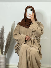 Load image into Gallery viewer, Corduroy Open Abaya
