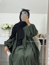 Load image into Gallery viewer, Closed Corduroy Abaya
