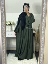 Load image into Gallery viewer, Closed Corduroy Abaya
