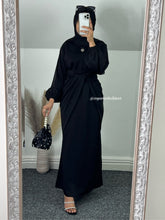 Load image into Gallery viewer, Black Zaynah Abaya
